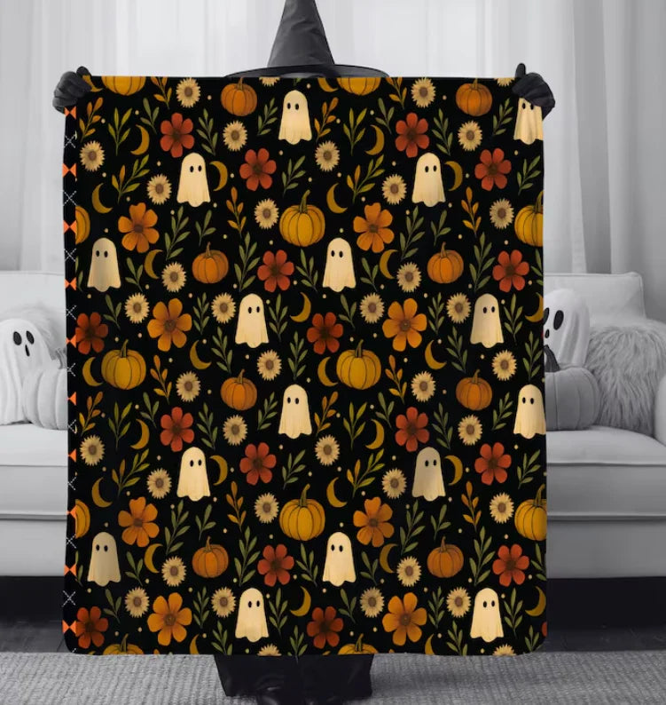 Halloween Quilt Blanket, Black Cat Ghost Pumpkin Throw, Spooky Bedding Decor Patchwork Blanket, Cozy Fall Halloween Home Decor