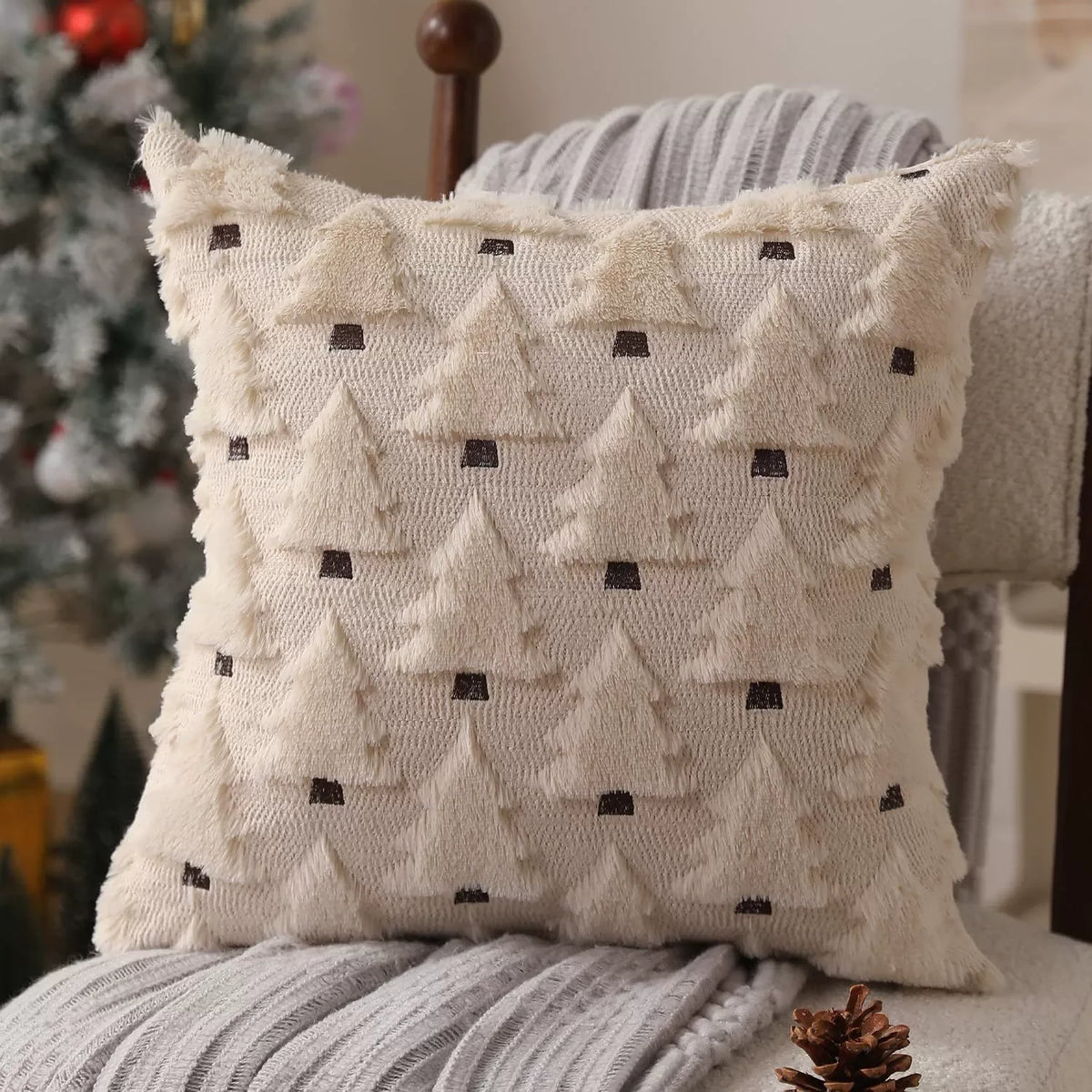 Christmas Throw Pillow Covers Set of 2 Xmas Tree 18x18 Pillow Covers Soft Plush Faux Wool Pillowcases Festival Winter Home Decor
