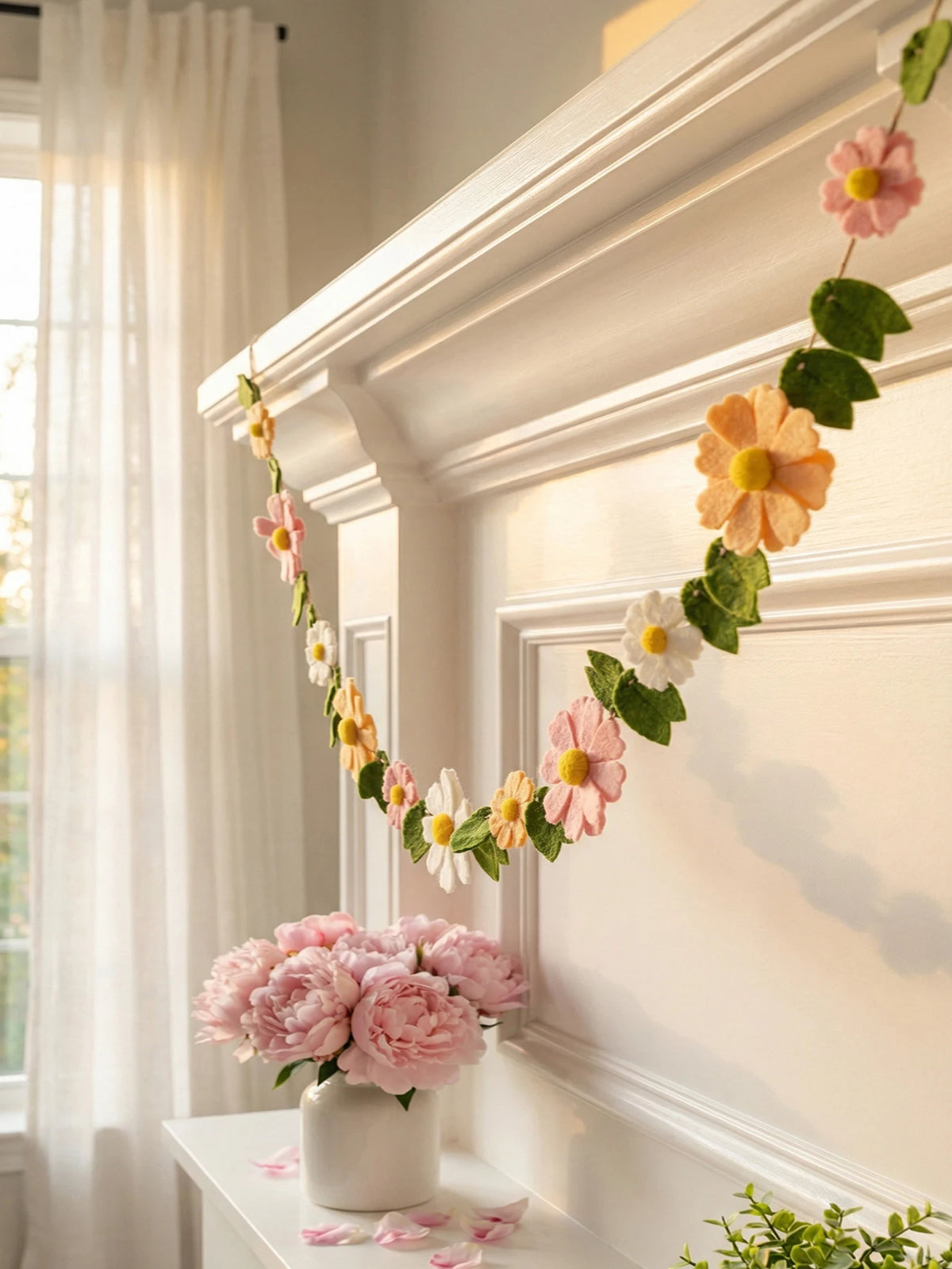 Spring Felt Daisy Flower Garland, Boho Floral Table Decor, Colorful Mantel Swag Ornament for Easter, Wedding & Home Party Decor