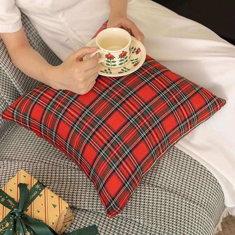 Christmas Plaid Decor Throw Pillow Covers Scottish Tartan Cushion Case for Farmhouse Home Square Pillow Case Cushion Pillowcase