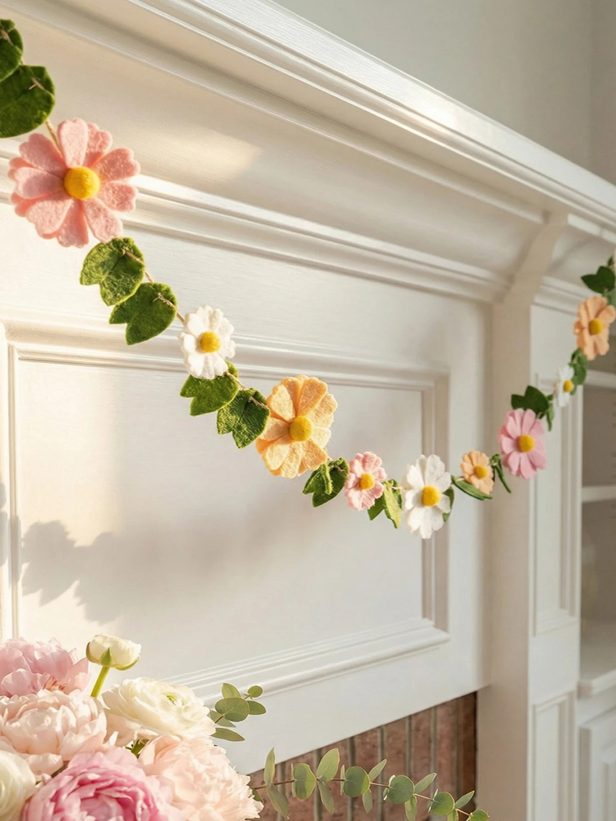 Spring Felt Daisy Flower Garland, Boho Floral Table Decor, Colorful Mantel Swag Ornament for Easter, Wedding & Home Party Decor